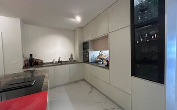Property slide 22