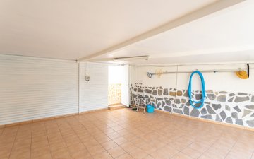 Property slide 35