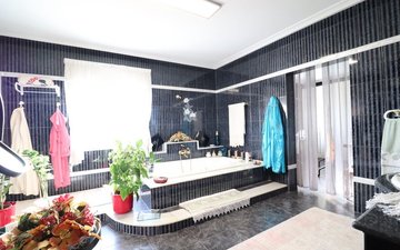 Property slide 19