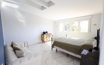 Property slide 14