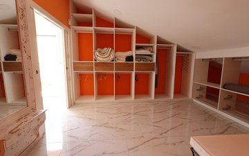 Property slide 22