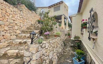 Property slide 10