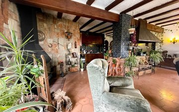 Property slide 25
