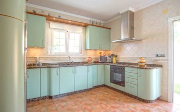 Property slide 16