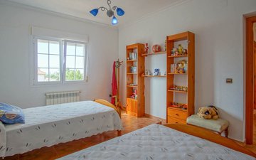 Property slide 24
