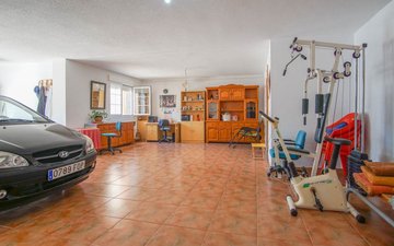 Property slide 32