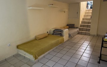 Property slide 32