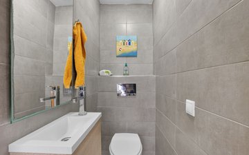 Property slide 18