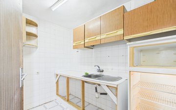Property slide 18