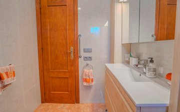 Property slide 25