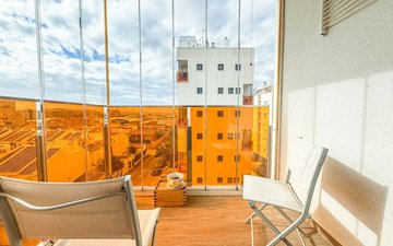 Property slide 10