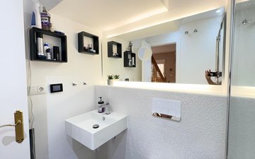 Property slide 22