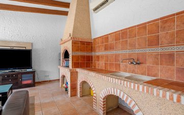 Property slide 20