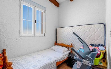Property slide 25
