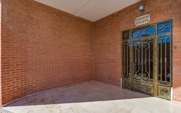 Property slide 32