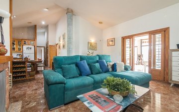 Property slide 18