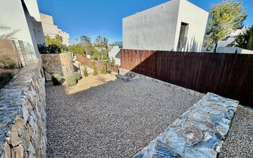Property slide 25