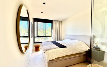 Property slide 4