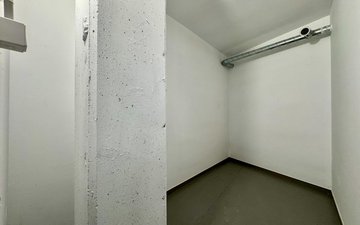 Property slide 48