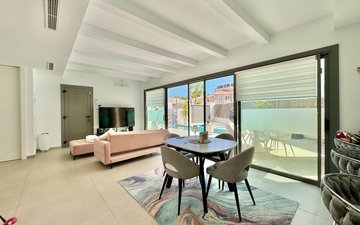Property slide 22