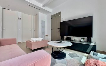 Property slide 25
