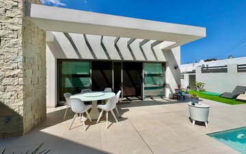 Property slide 32