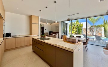 Property slide 19