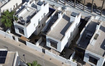 Property slide 32
