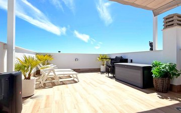 Property slide 32