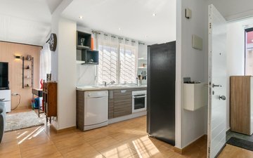Property slide 19