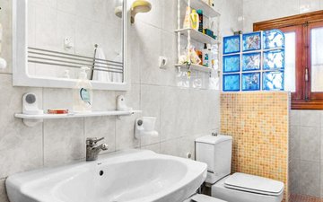 Property slide 14