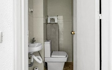 Property slide 16
