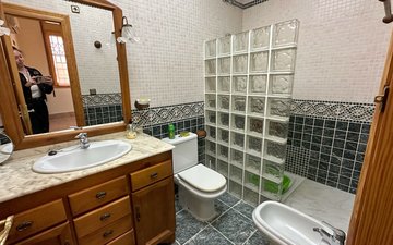 Property slide 14