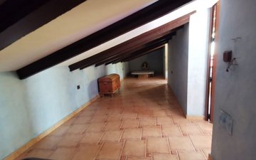 Property slide 22
