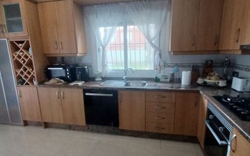 Property slide 16