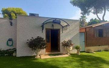 Property slide 32