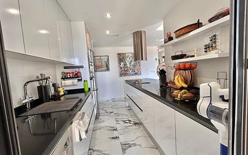 Property slide 17