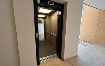 Property slide 32