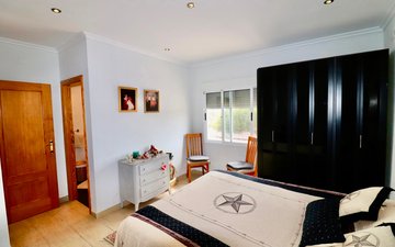 Property slide 10
