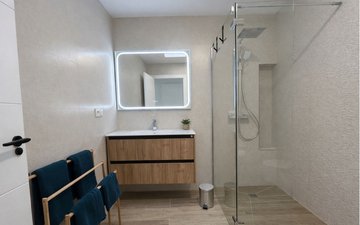 Property slide 22
