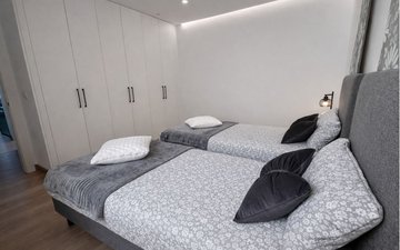 Property slide 25