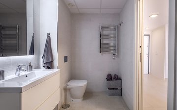 Property slide 21