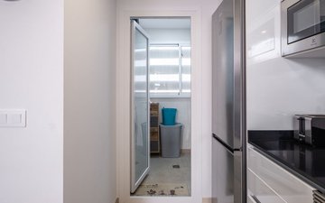 Property slide 32