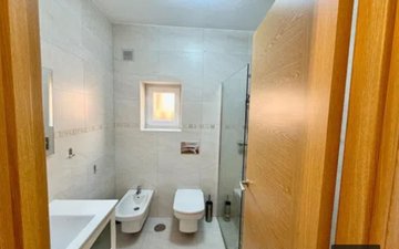 Property slide 21