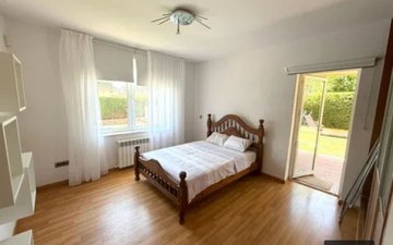 Property slide 32
