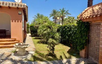 Property slide 44