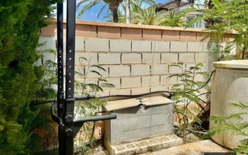 Property slide 48