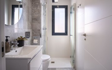 Property slide 17