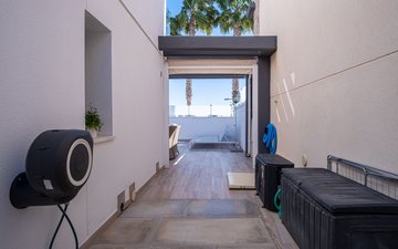 Property slide 32
