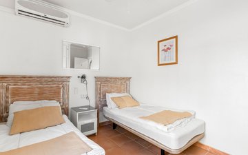 Property slide 31